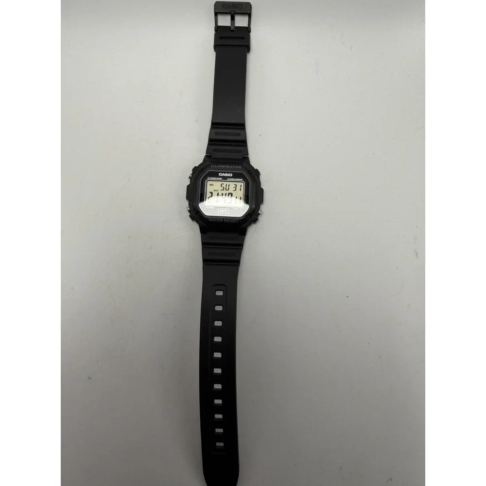 Casio F-108WH Mens Watch 39MM 8.5